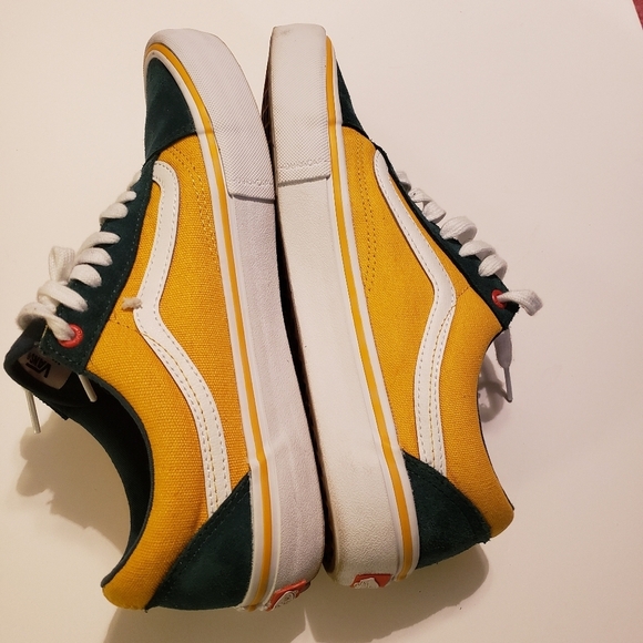 Vans off the wall​ - Picture 3 of 9